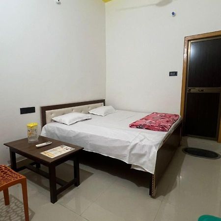 Veda Palace, 900 Meter Distancce From Temple Ayodhya Exterior foto