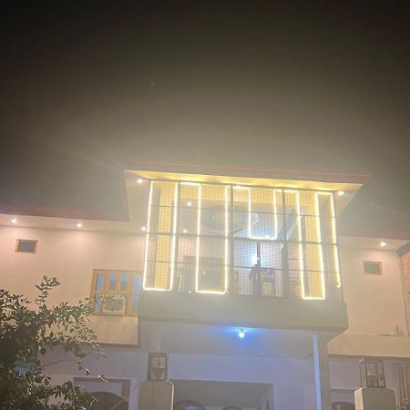 Veda Palace, 900 Meter Distancce From Temple Ayodhya Exterior foto