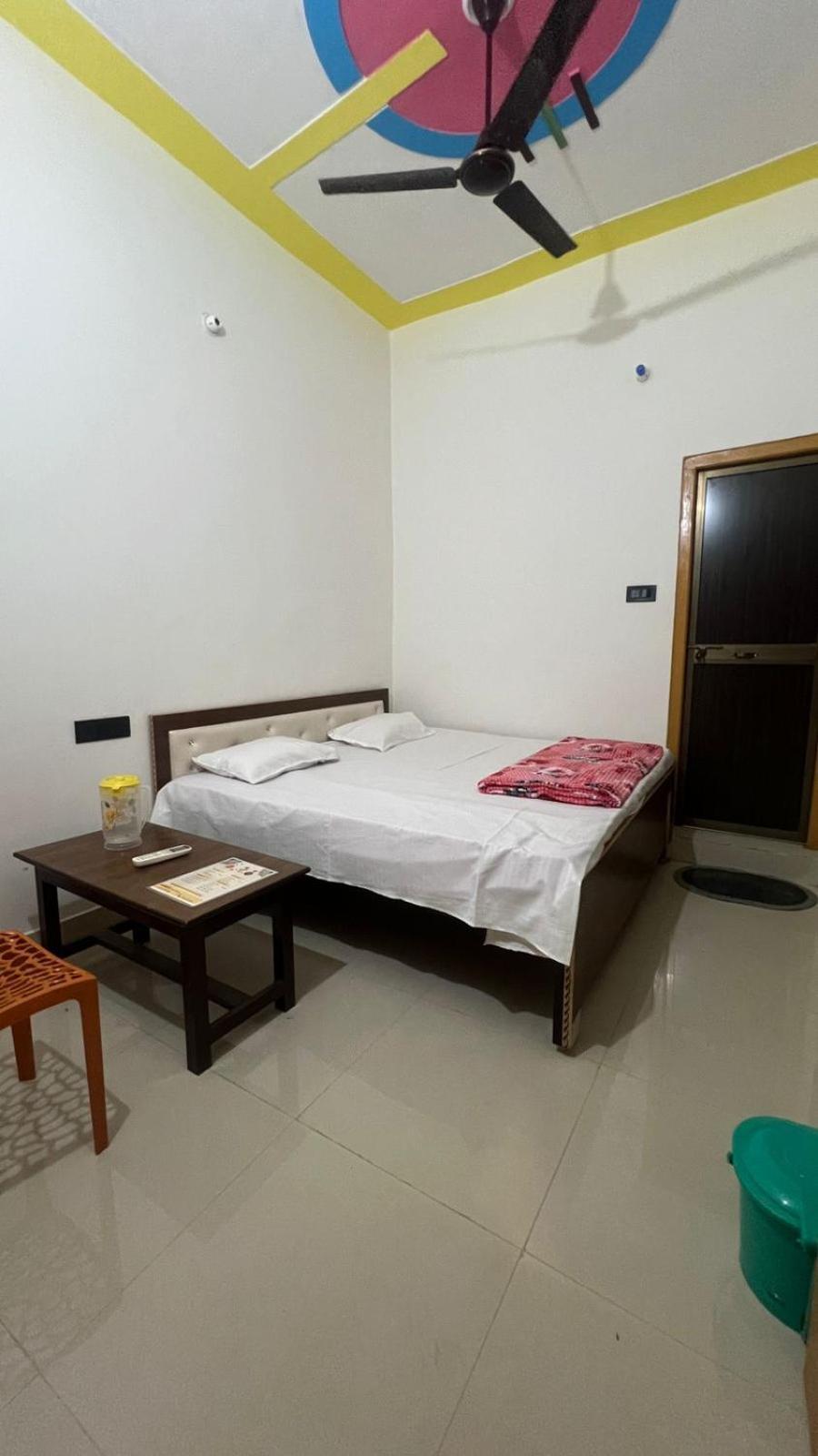 Veda Palace, 900 Meter Distancce From Temple Ayodhya Exterior foto